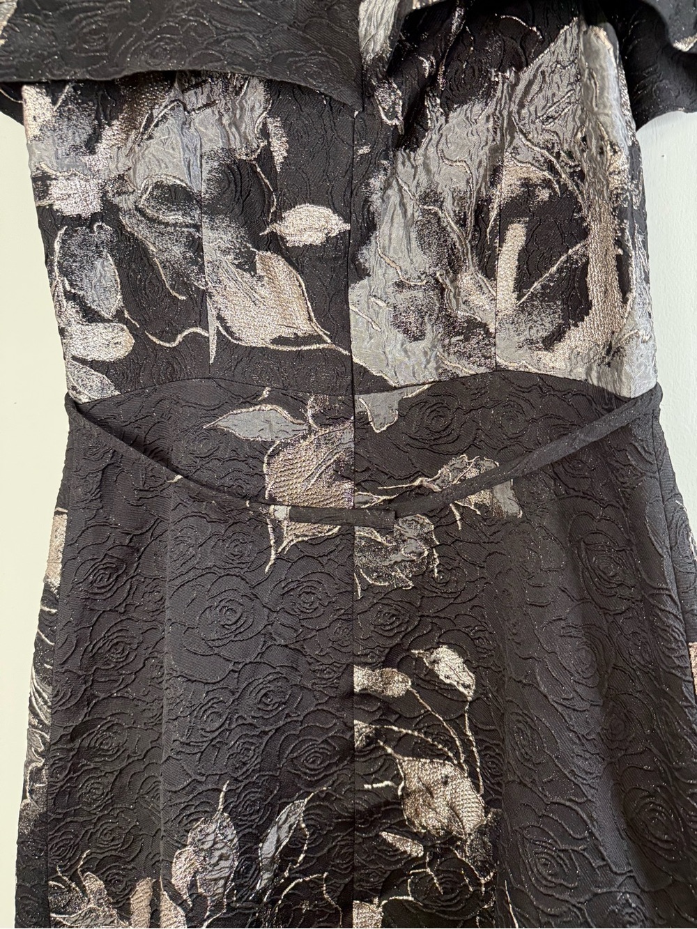 Teri Jon Rickie Freeman Black
Off-the-Shoulder Metallic Floral Jacquard dress 14 - Picture 7 of 11